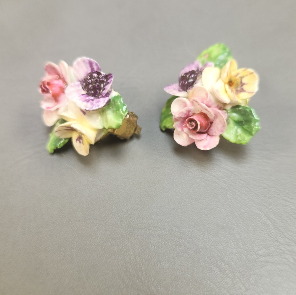 Vintage English Ceramic Floral Clip On Earrings